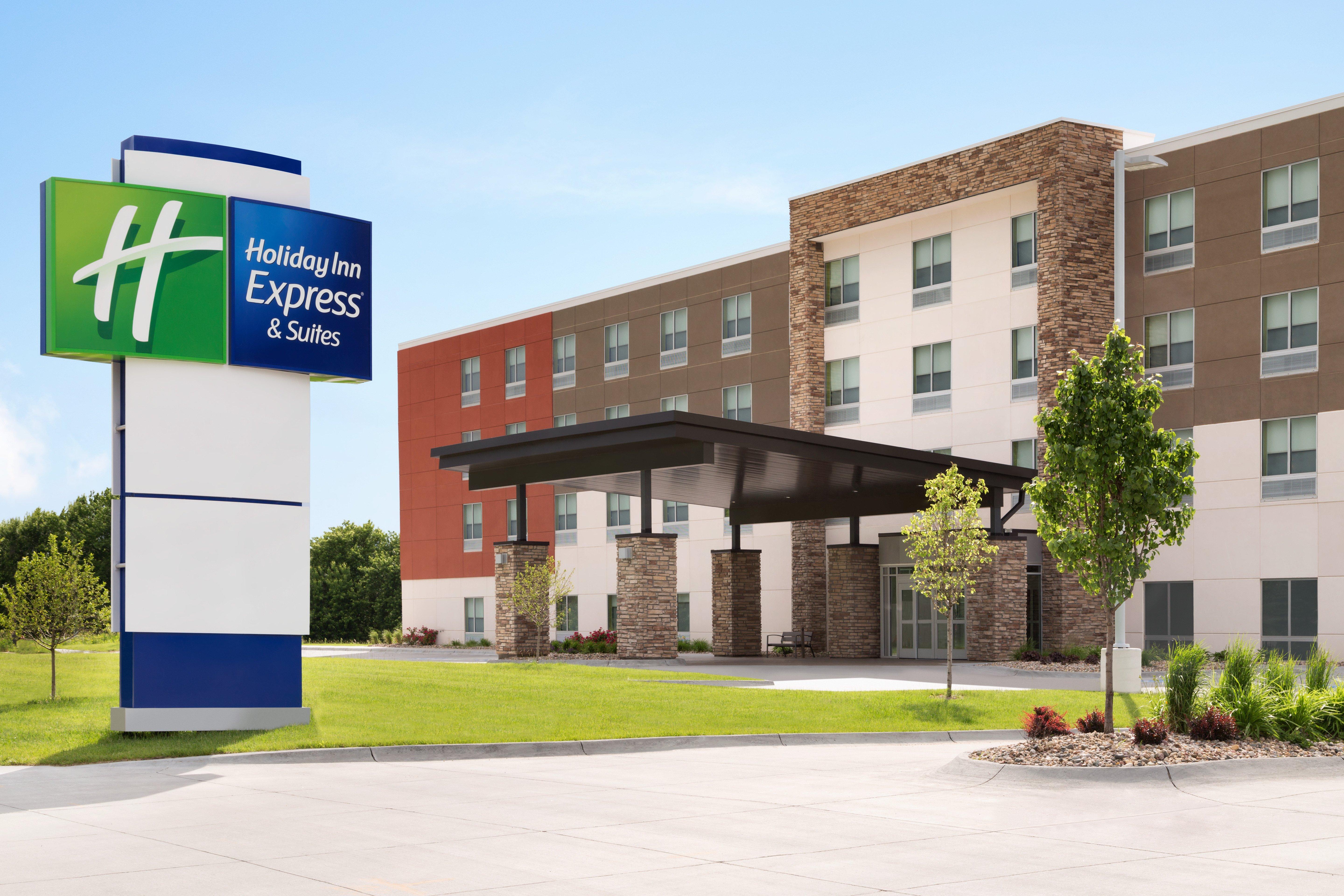 Holiday Inn Express & Suites - Kokomo South, An Ihg Hotel Exterior photo